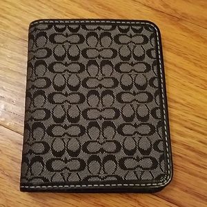 Coach ID wallet